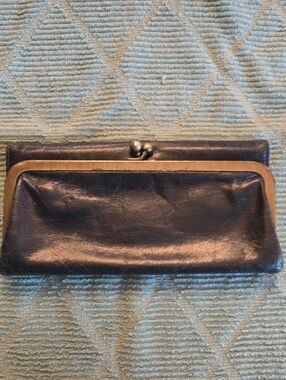 HOBO Navy Blue Leather Kiss-Lock Clutch with Silver Frame